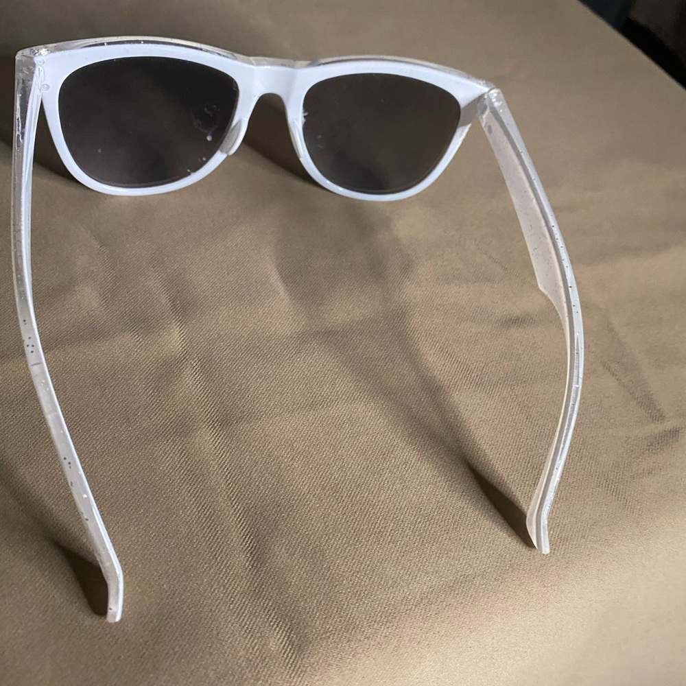 White Sunglasses - Picture 11 of 12